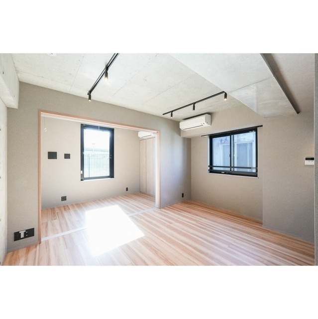 Yoga Sta. 1SLDK 1330800-4E