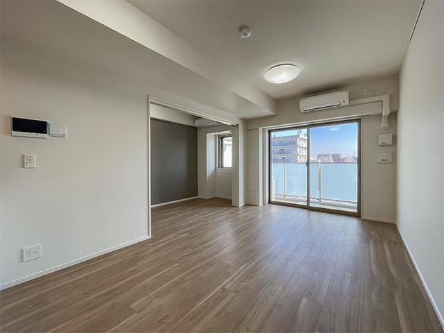 Oshiage Sta. 3LDK 1255641-625, Tokyo - Living Japan