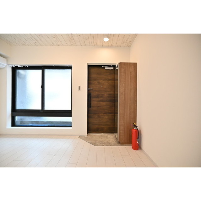 Iriya Sta. 1R 0101