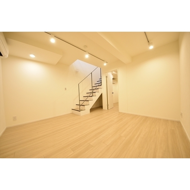 요요기우에하라역 1SDK 0101