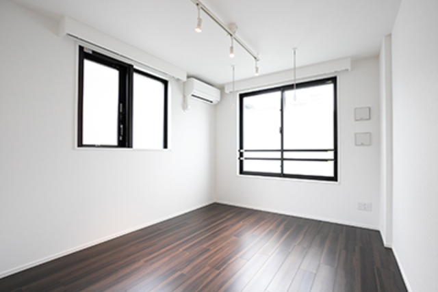 Ushigomeyanagicho Sta. 1K 206