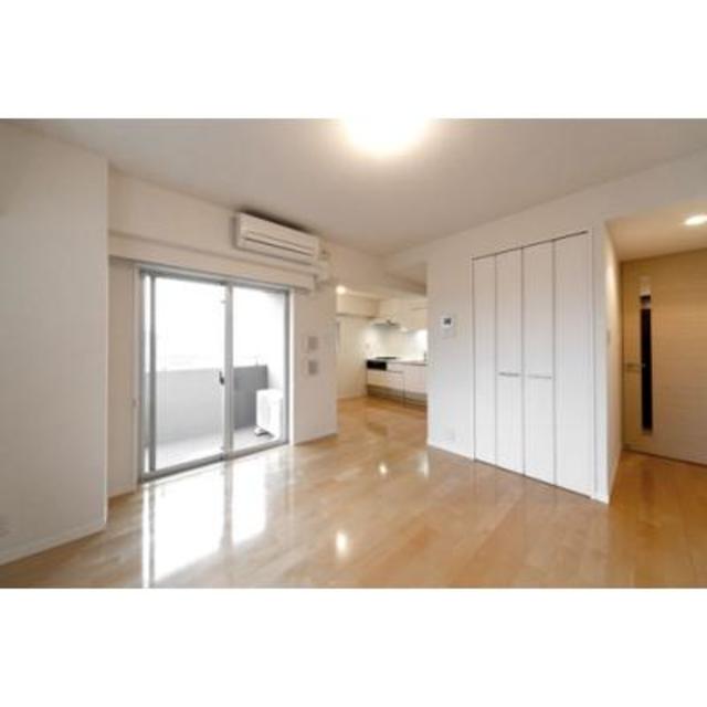 Gakugeidaigaku Sta. 1R 301