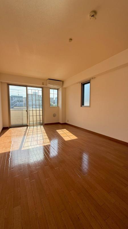 Shimo-ochiai Sta. 1K 301