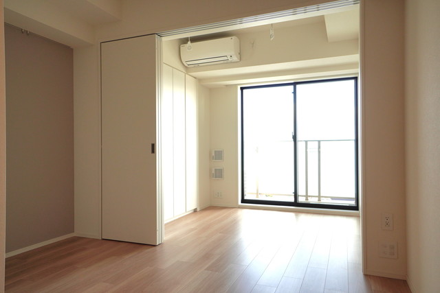 Nishi-oi Sta. 1DK 303