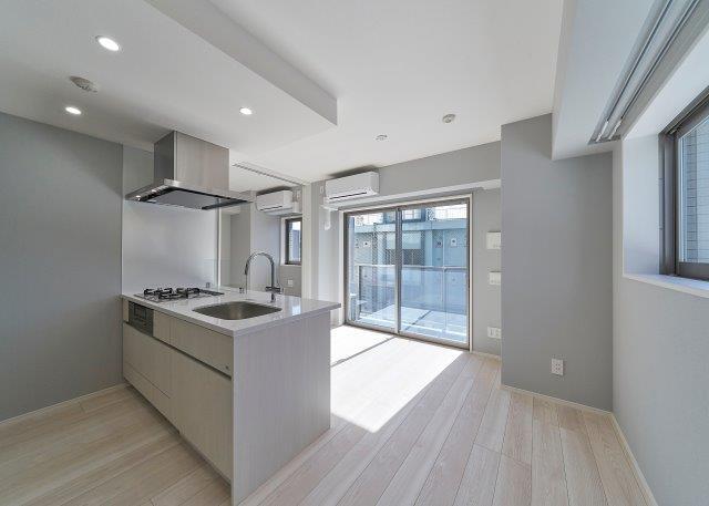 Gaienmae Sta. 1LDK 203