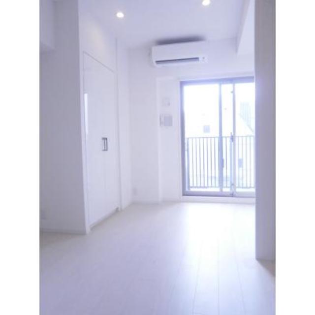 Shinnihonbashi Sta. 1R 1101