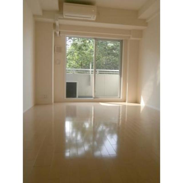 Shinitabashi Sta. 1R 404