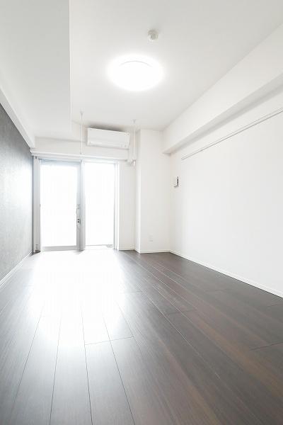 亀户水神车站 1K 301