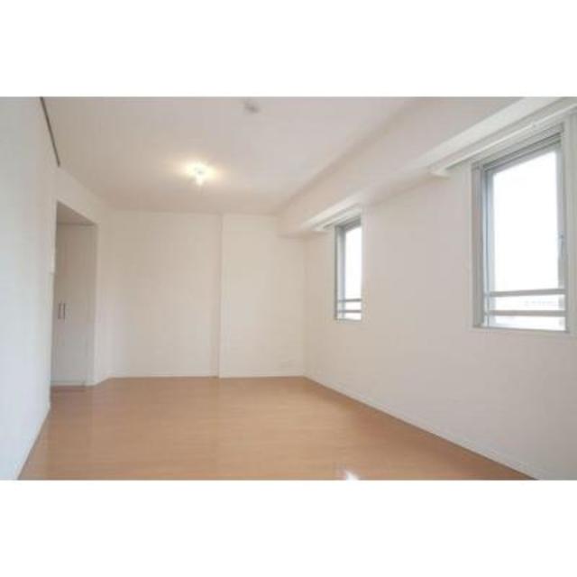 Hongo-sanchome Sta. 1K 303