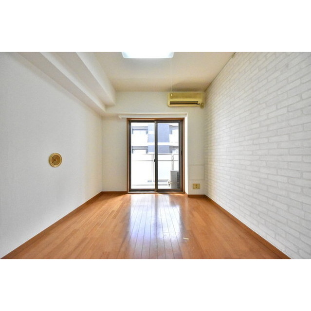 Hamacho Sta. 1K 1003