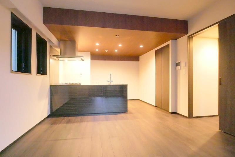 Hacchobori Sta. 2LDK 401