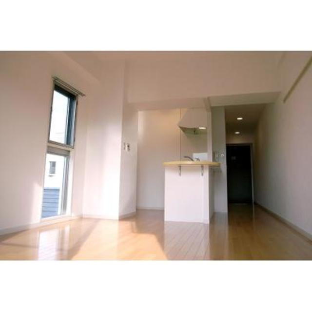 Umegaoka Sta. 1K 303