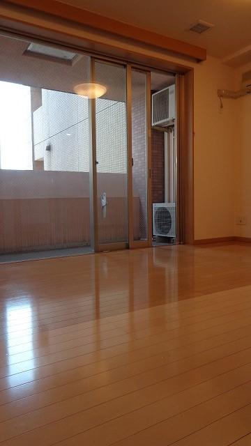 [missing] Sta. 1SK 503