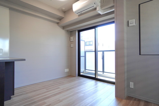 Yushima Sta. 1DK 501