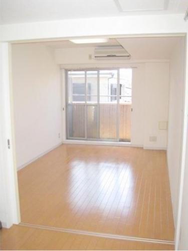 Togoshikoen Sta. 1DK 301