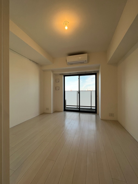 Shimoakatsuka Sta. 1R 1104