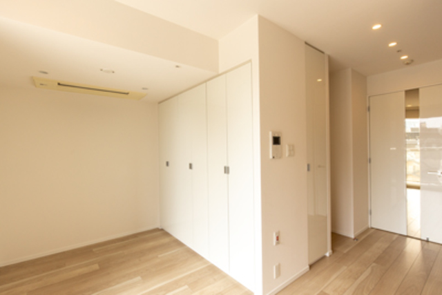 Roppongi Sta. 1R 1405