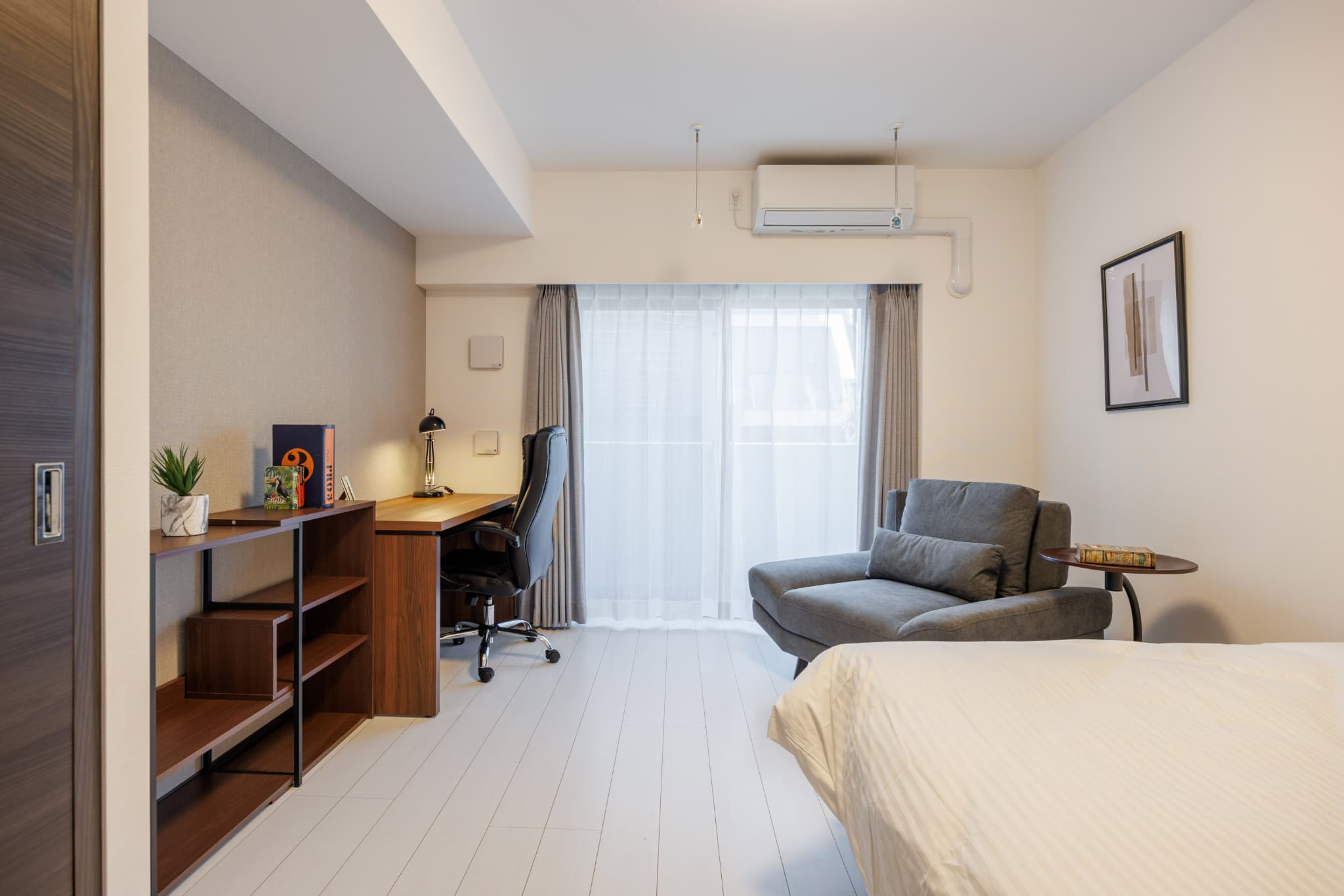 Higashi-shinjuku Sta. 1K 303