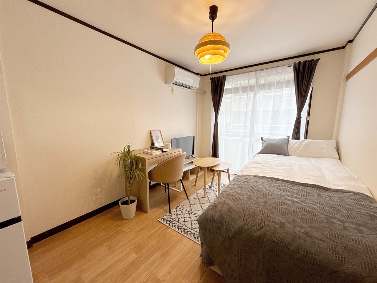 Jiyugaoka Sta. 1R 305