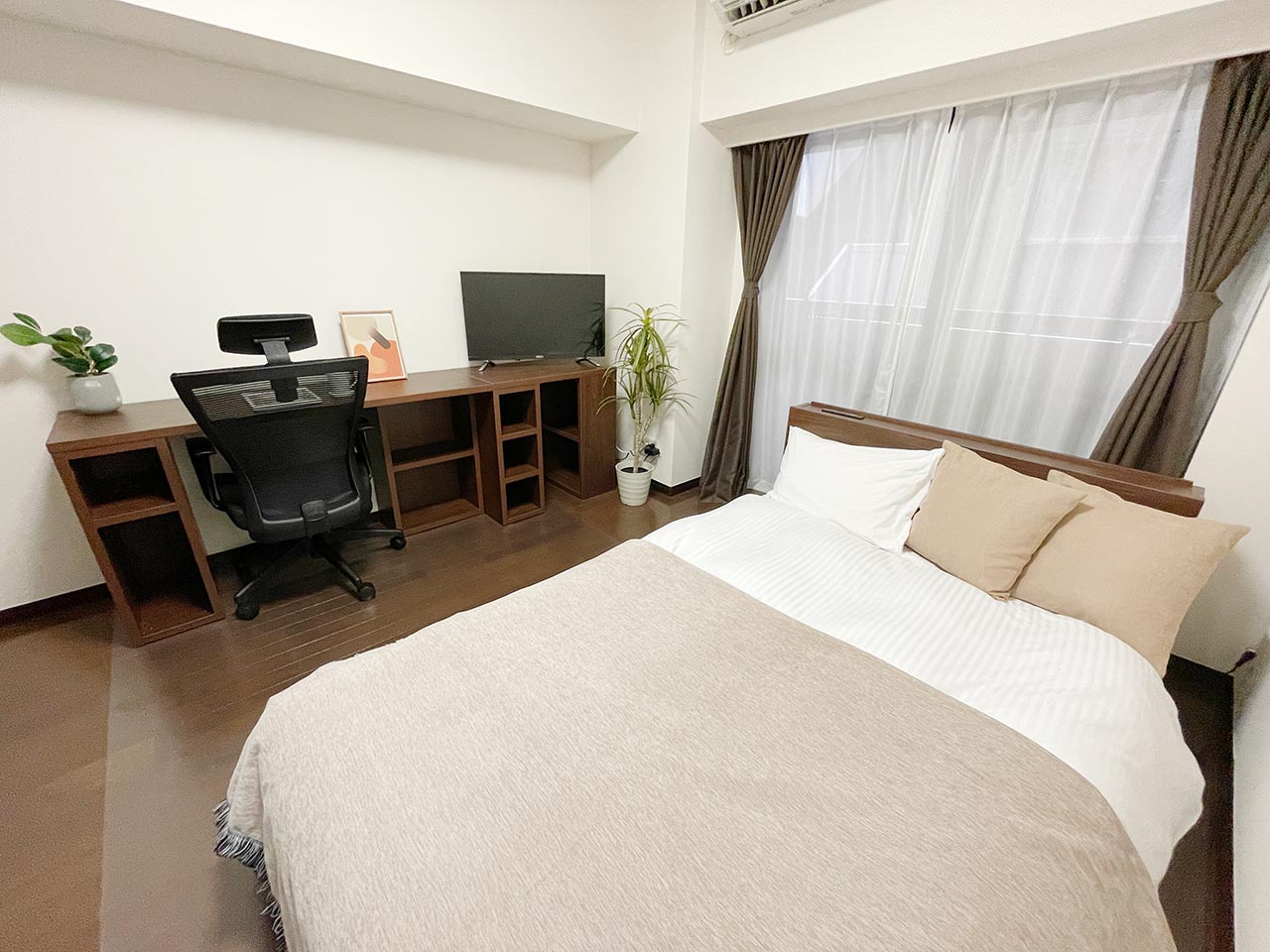 Shintomicho Sta. 1K 303