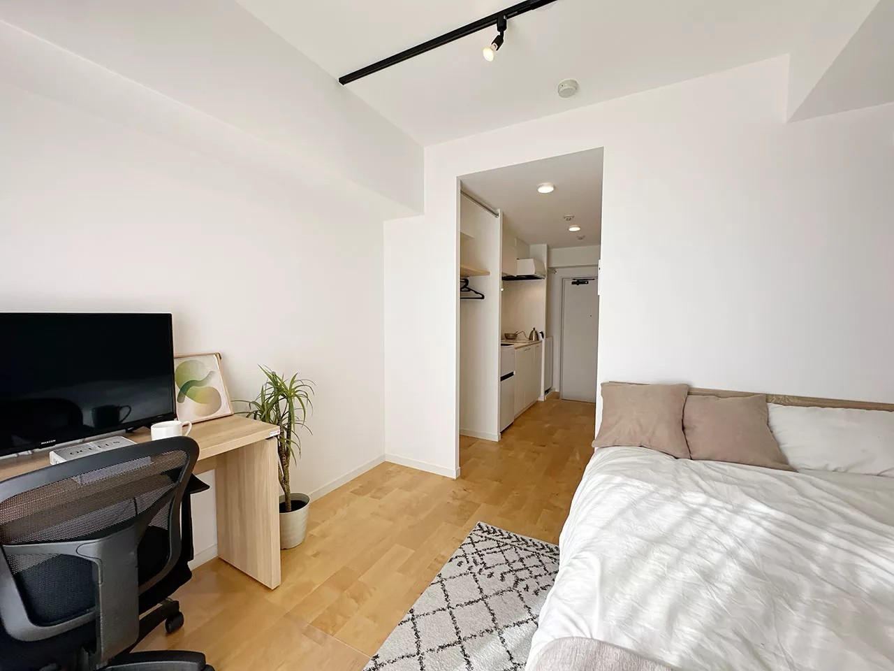 Nishi-shinjuku-gochome Sta. 1R 310